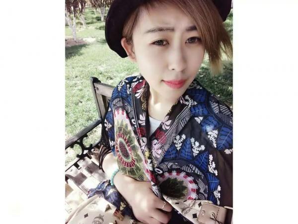 [迷玩]黄毛太妹，全程半开眼开嘴，呼噜响，翻眼+玩眼球，自由落体-福利好好看