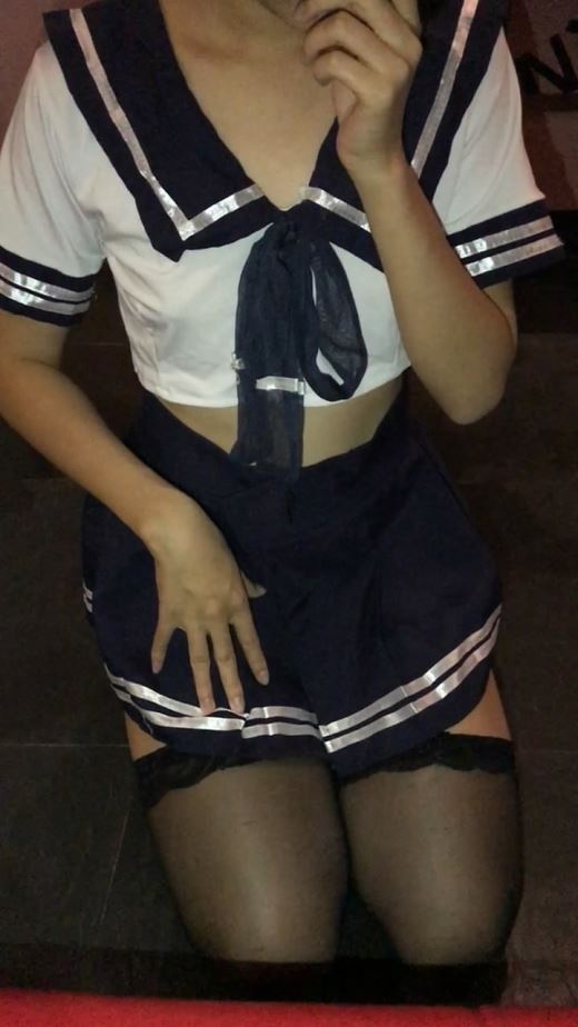微博红人@[押尾猫]系类之学生装水手服吊带黑丝跪舔肉棒原版高清1V[246.94M]-福利好好看