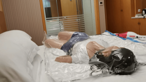 [猎奇捆绑01]保鲜膜/塑封袋/胶衣强制高潮[4V][mes_3975/2.11G]-福利好好看