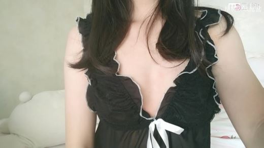 微博红人@萝莉[玖尾酱]之肉丝性感情趣服震动硅胶大棒自慰原版高清[618.49M]-福利好好看