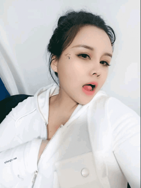 网红巨乳悠悠2020最新收费视频[AxG1206/11P/19V/646.15M]-福利好好看