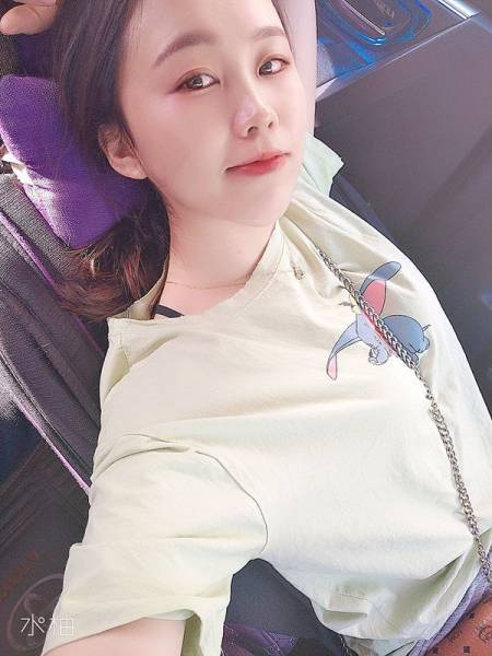 娜宝姐第八部:灰色情趣内衣坐在浴室的凳子上跳蛋-福利岛