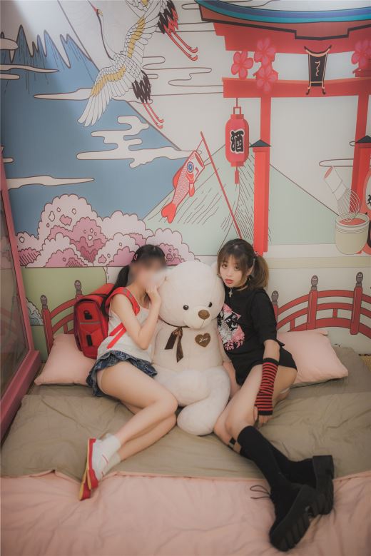 微博红人@[柚木写真]x杪夏-过激な姉妹H行爲!!原版高清（1V93P）[935.32M]-福利好好看