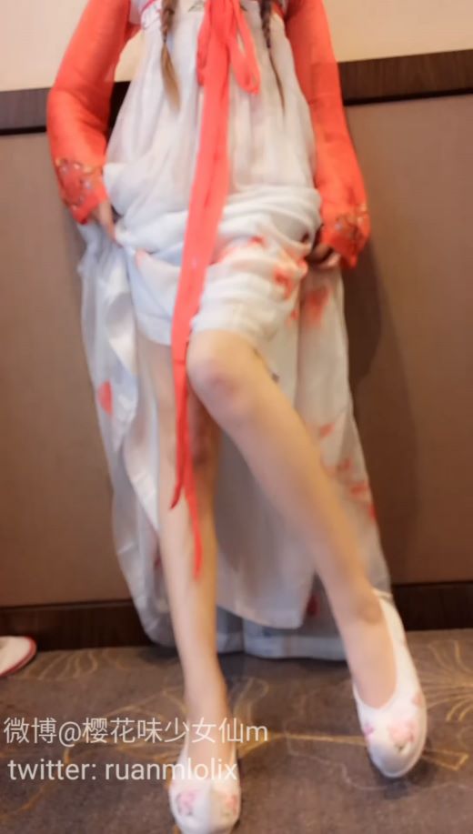 微博红人@[软萌萝莉小仙]唐朝古装仙女震动棒自慰+透明硅胶JJ后入原版高清（1V）[943.25M]-福利好好看
