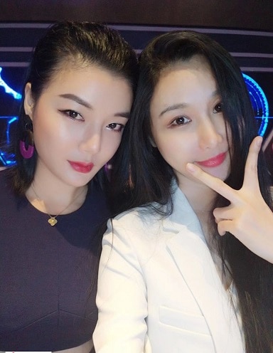 何林蔓视频流出 1V12P