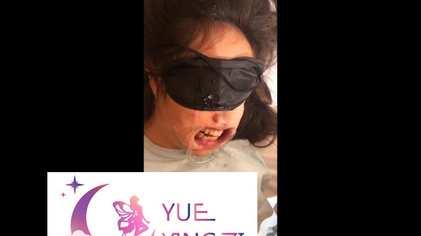 稀有：戴上强制开口器，呼噜声中疯狂颜射