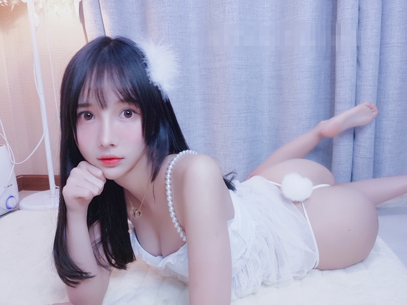 现虎牙人气主播 小小奶瓶儿 – 生日 土豪火箭定制[3V+23P/1.7GB]