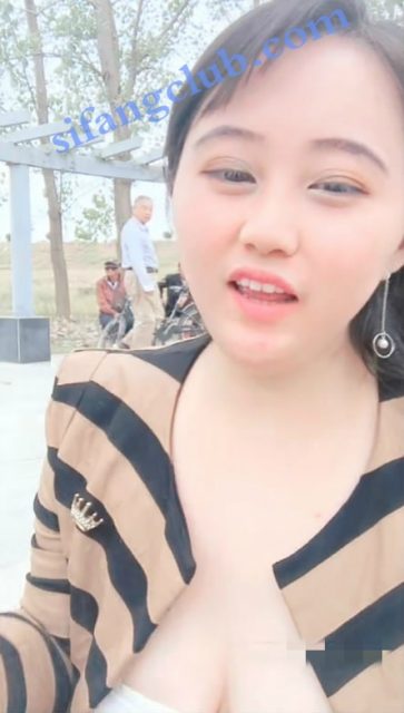 妖姬宝宝 全网最牛B直播 公园全裸露出喷水 让大爷摸咪咪