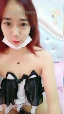 【精品推荐】可爱妹子(小白甜)假鸡巴自慰,大秀直播间-福利岛