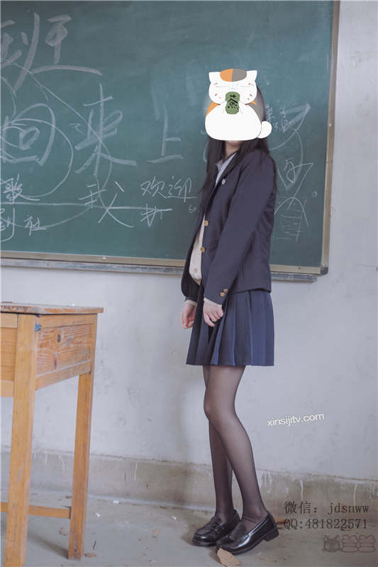 [网红女神] 萌兰酱-在废弃学校的近距离摄影[90P+1V]-福利岛