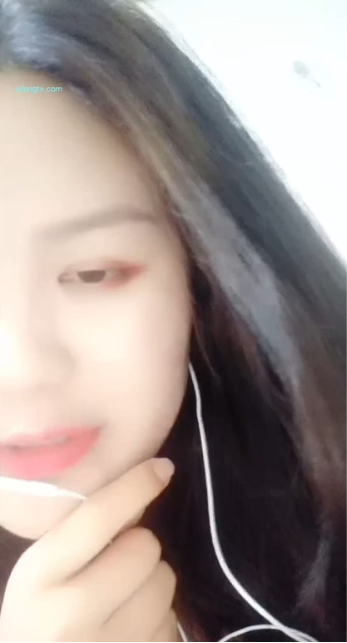 主播猎奇，极品馒头b一线天值得一看。