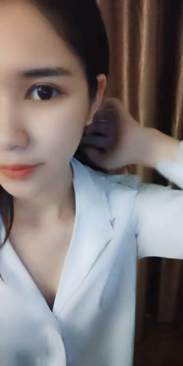 一坊美女18岁嫩.逼小学妹一多房道俱大绣20191121-福利岛