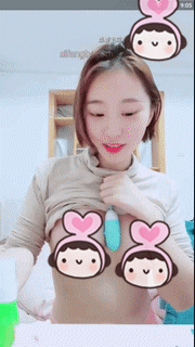 超级小美女【性感小宝塔】跟男友大秀特写尿尿插到姨妈血