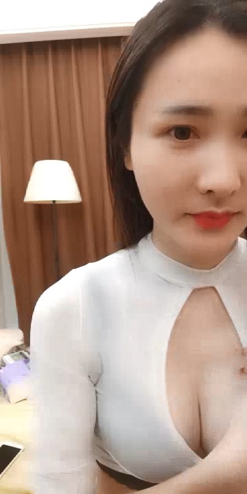 一坊美女极品小嫩.模兔兔一多房道俱大绣20191212