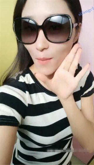 【瑜伽达人】厕所全裸玩跳蛋秀-福利岛