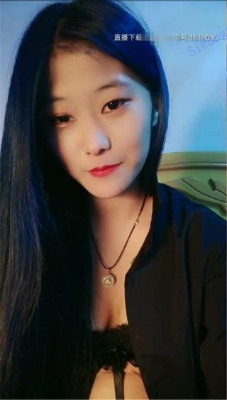 撸管巨作 女神清纯可爱 蛇性脸蛋 直播间 阴道按摩器自慰