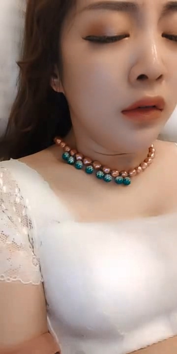 一坊美女MY校花逃学去艹b一多房情侣大绣20200106-福利岛