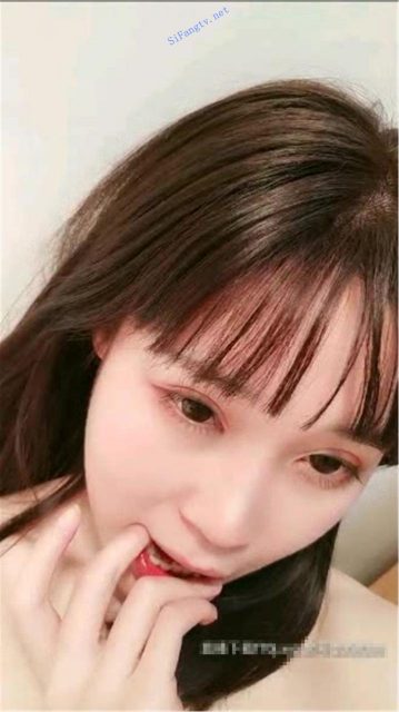 SFTV 火爆推荐 直播间网红【莹火从】跳蛋大喷水 扣逼三千丈